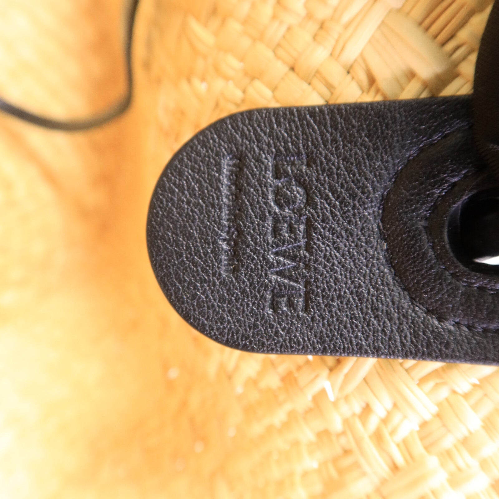 LOEWE Iraca Palm/皮革Small Anagram Basket Bag手挽袋