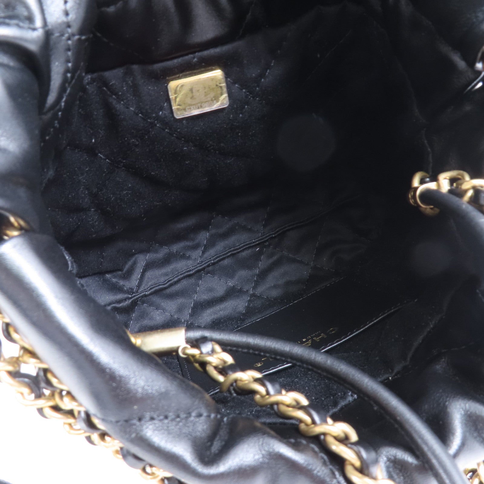 CHANEL 羊皮皮革Chanel 22 Mini金扣手挽肩背兩用袋