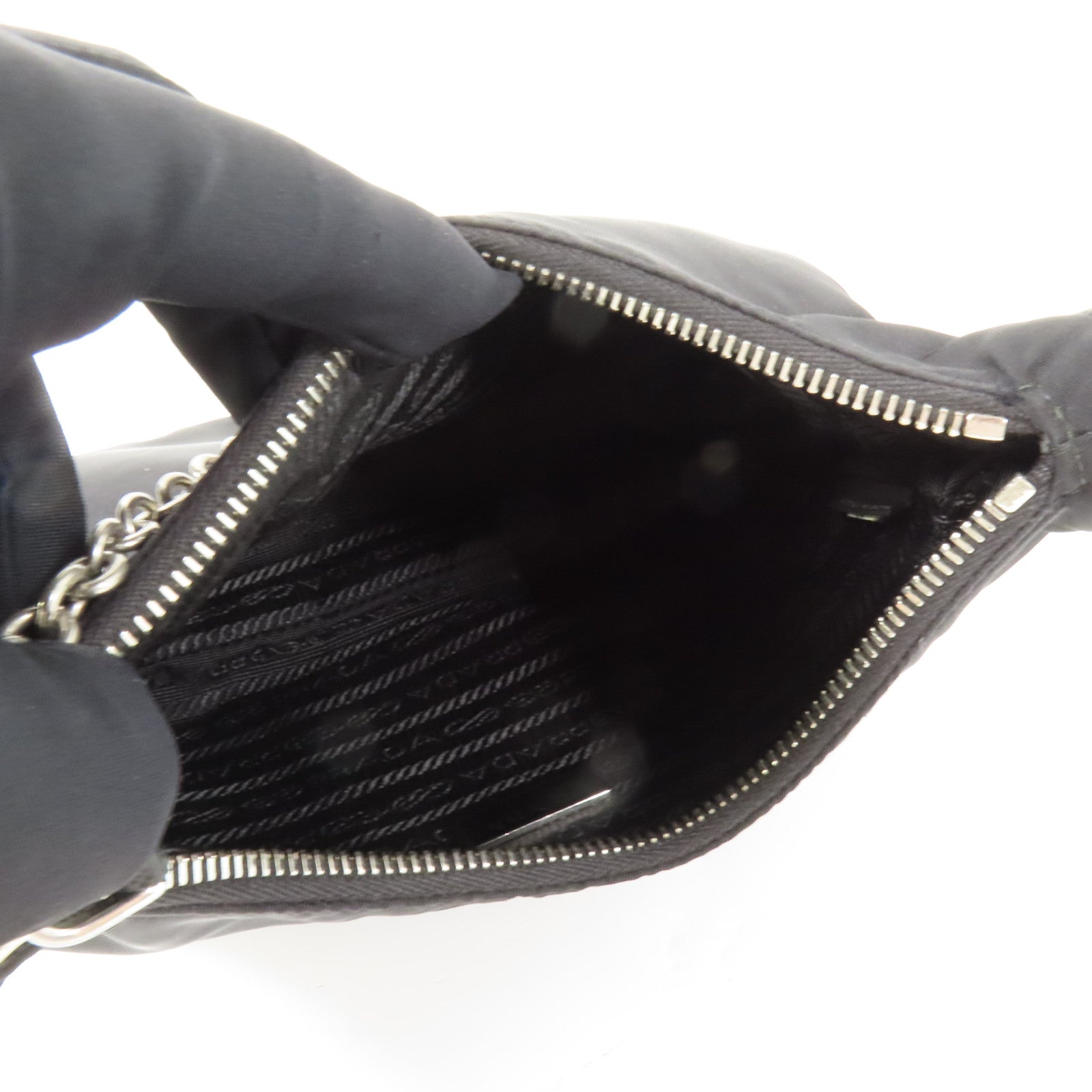 PRADA 尼龍Re-Edition 2005銀扣手挽肩背兩用袋