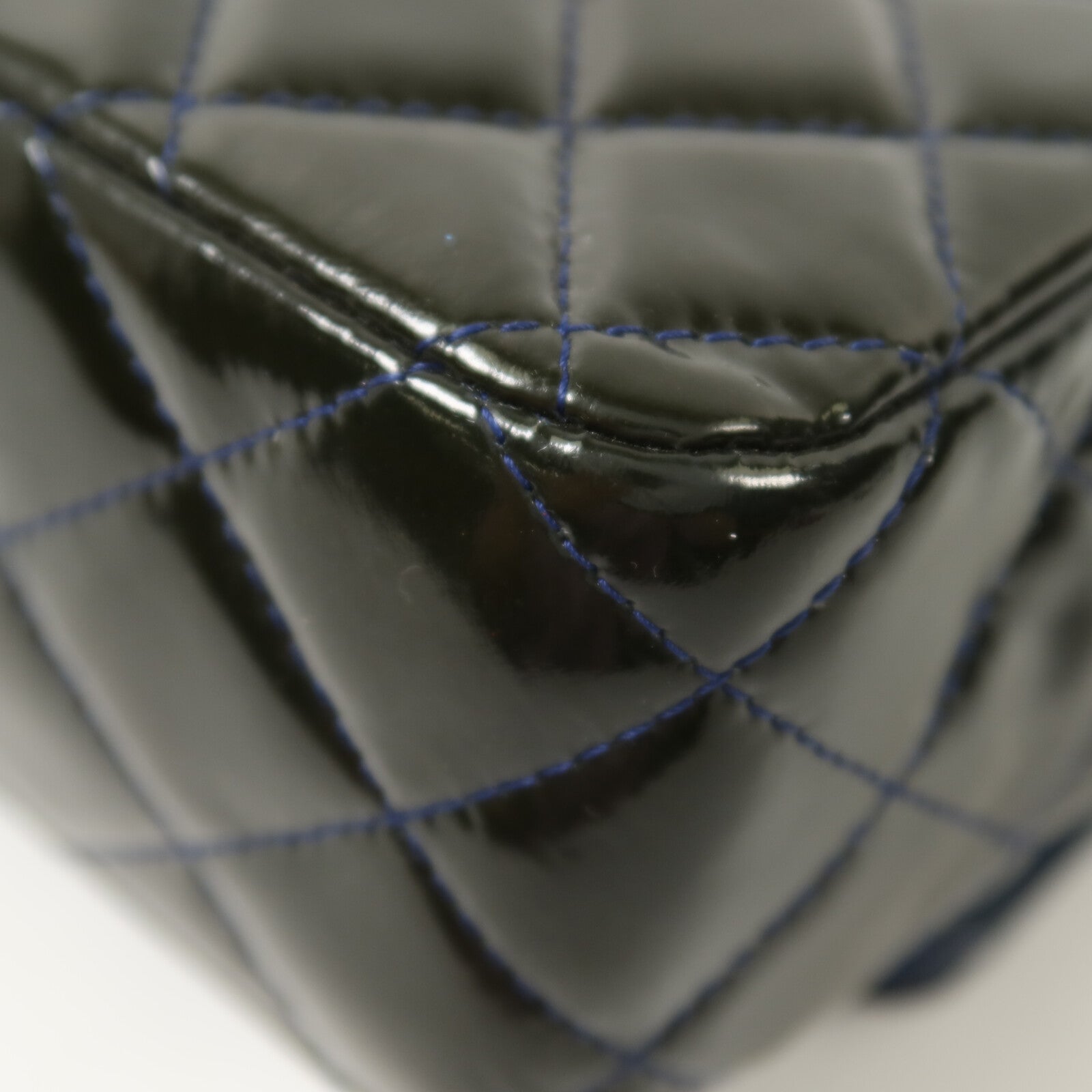 CHANEL 漆皮皮革Classic 25鏈帶肩背袋
