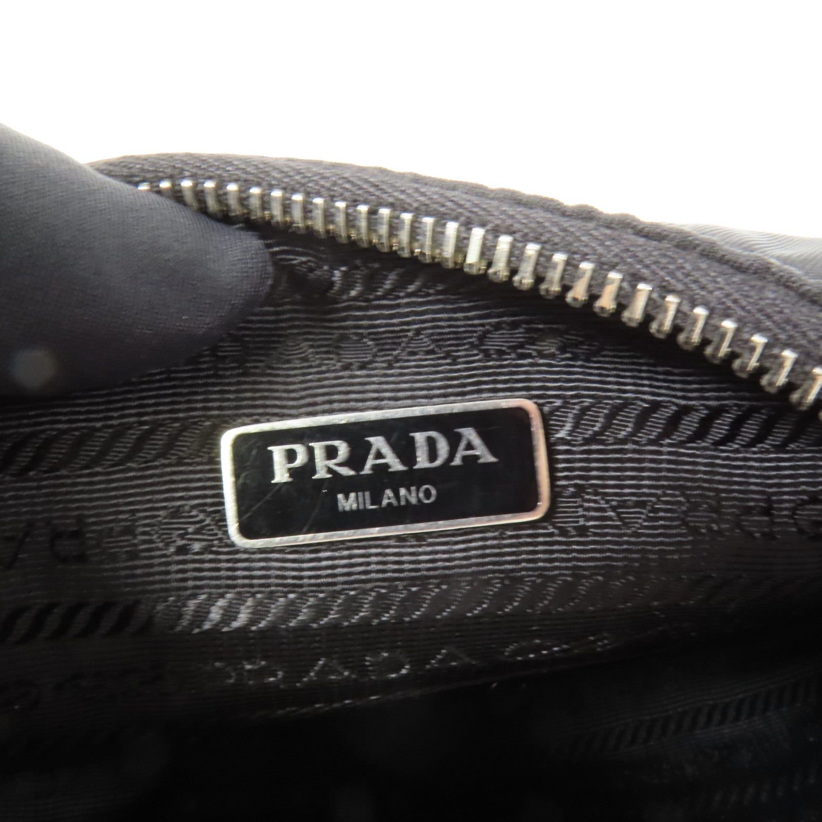 PRADA 尼龍Re-Edition 2005銀扣手挽肩背兩用袋