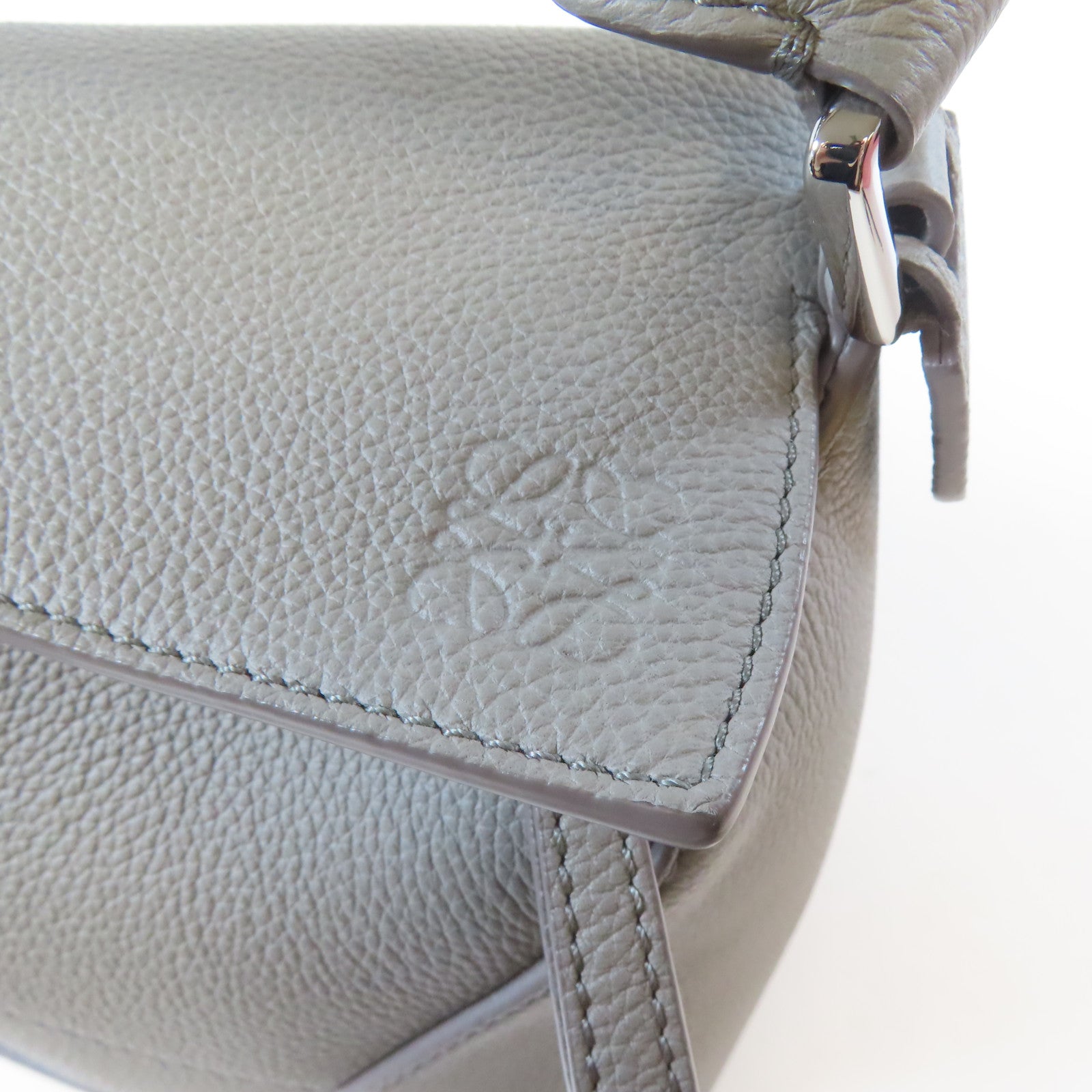 LOEWE 牛皮皮革Small Puzzle Edge 2 Way Shoulder銀扣手挽肩背兩用袋灰色