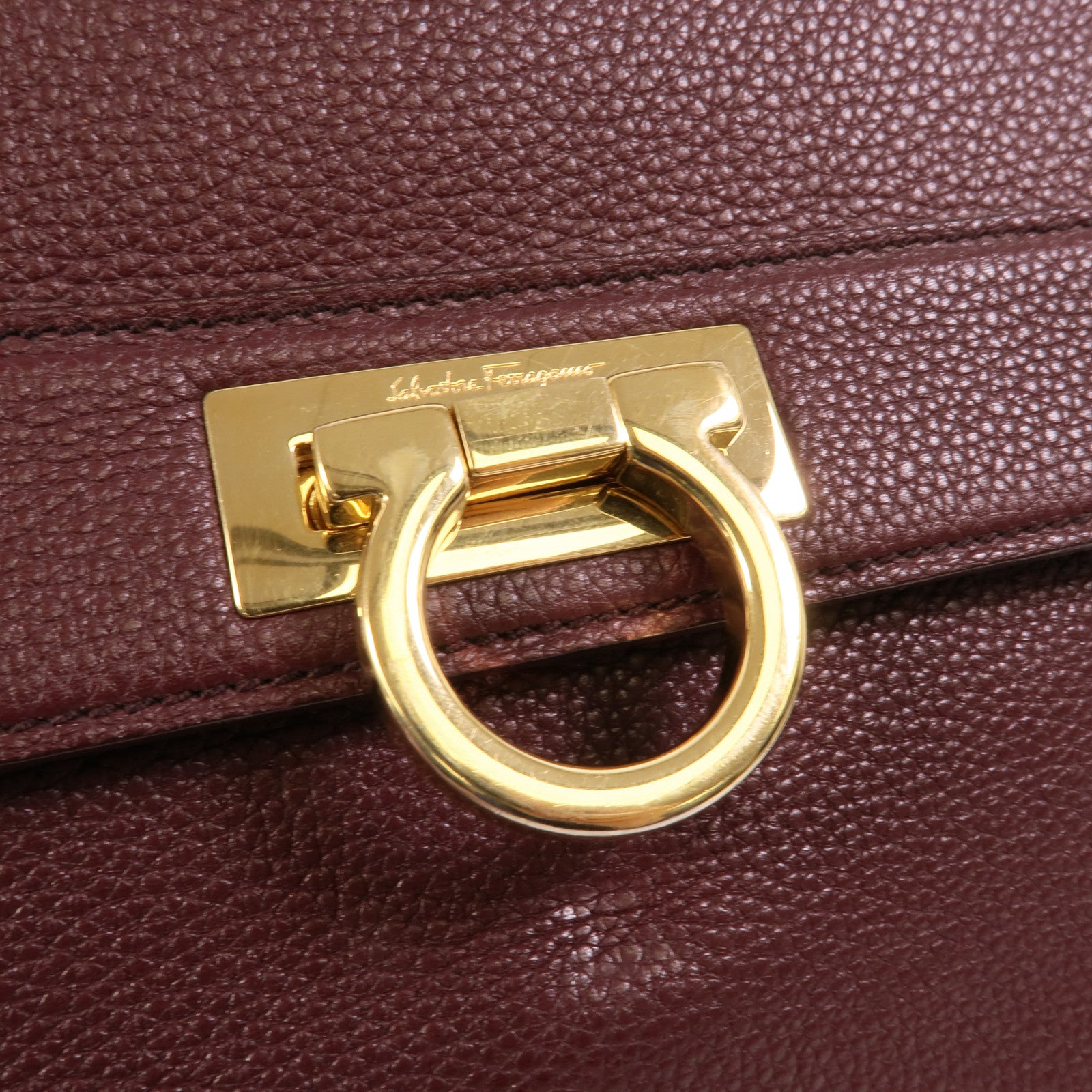 Salvatore Ferragamo 牛皮皮革Sofia Gancini手挽袋