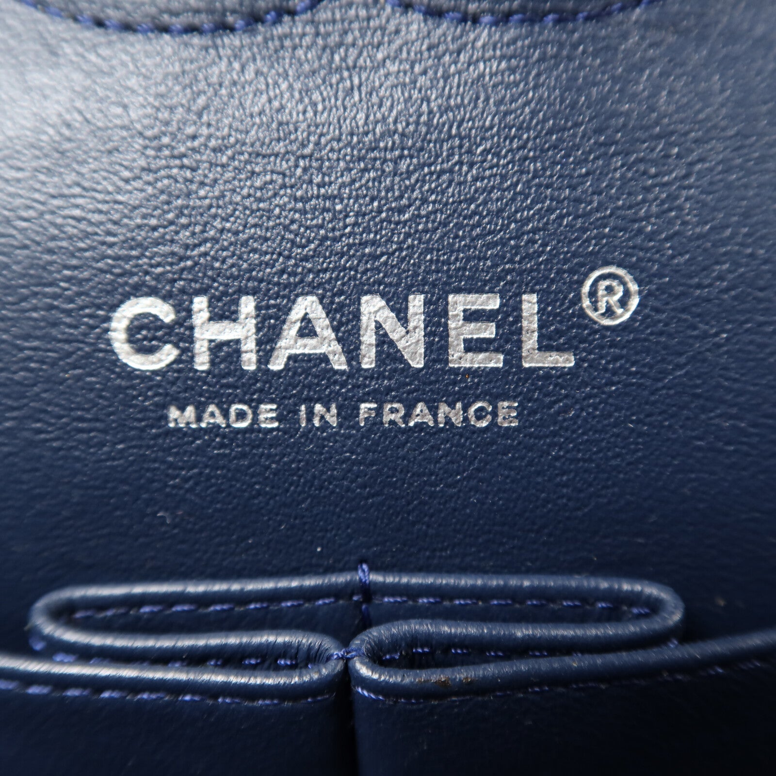 CHANEL 漆皮皮革Classic 25鏈帶肩背袋