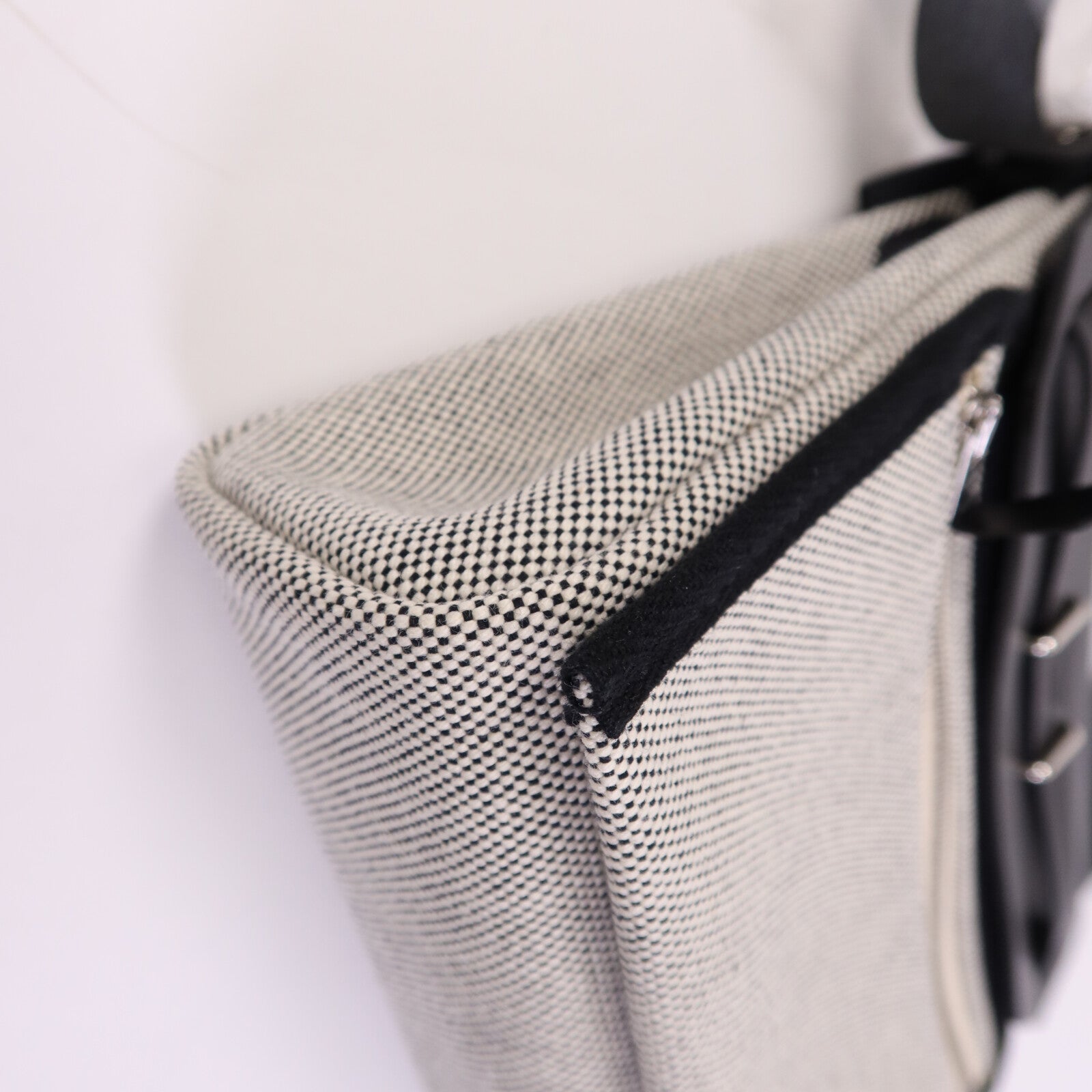 HERMES 帆布Mini Herbag銀扣肩背袋