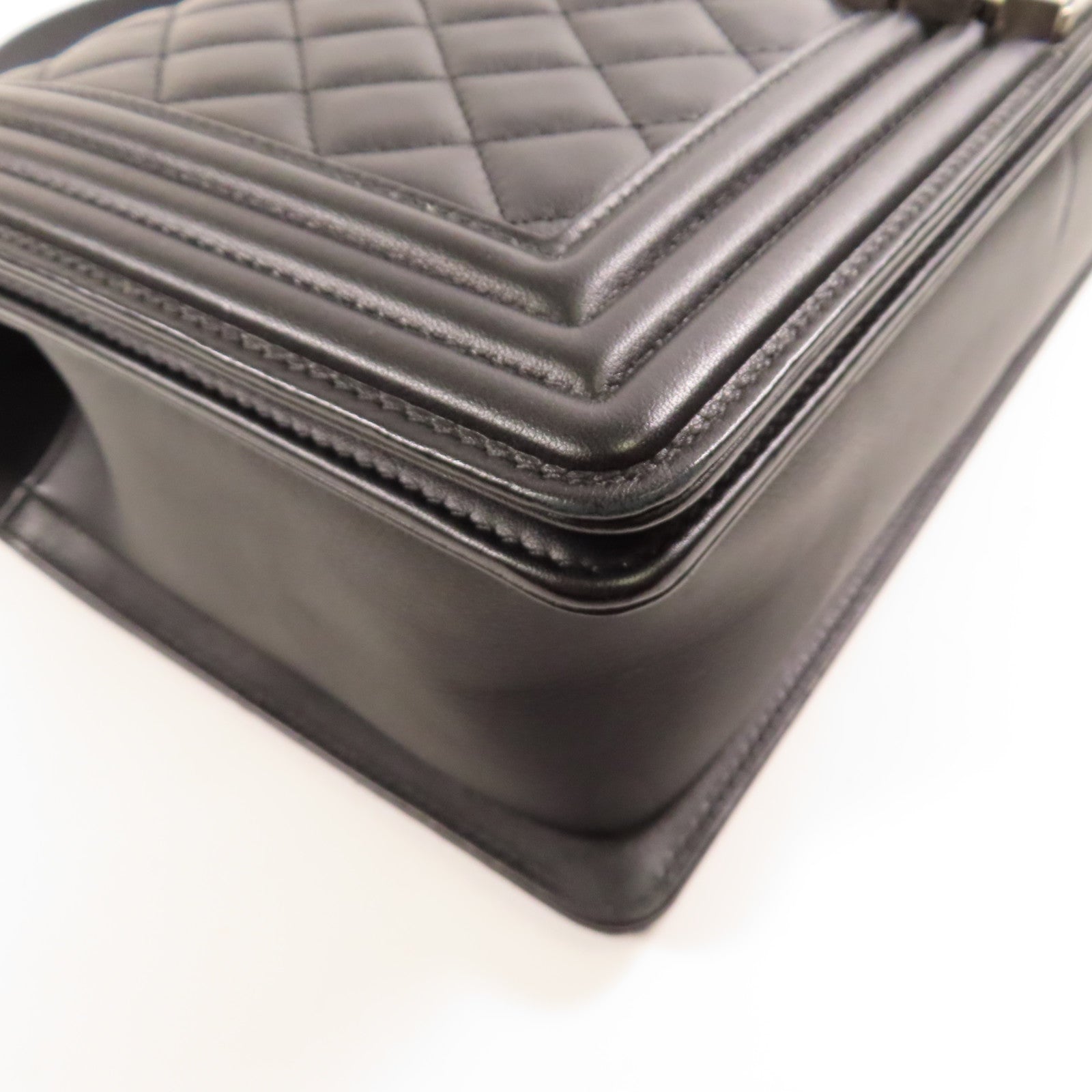 CHANEL 牛皮皮革Boy Chanel肩背袋