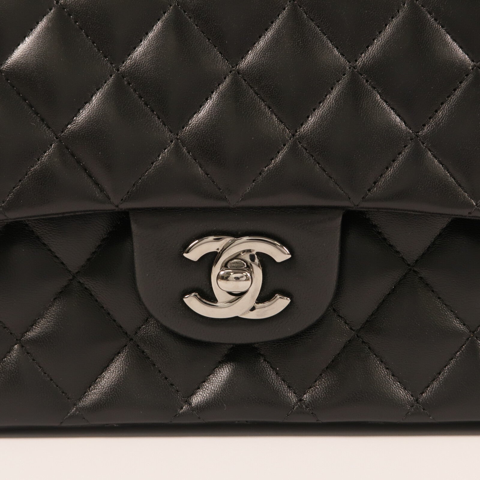 CHANEL 羊皮皮革Classic 25銀扣鏈帶肩背袋