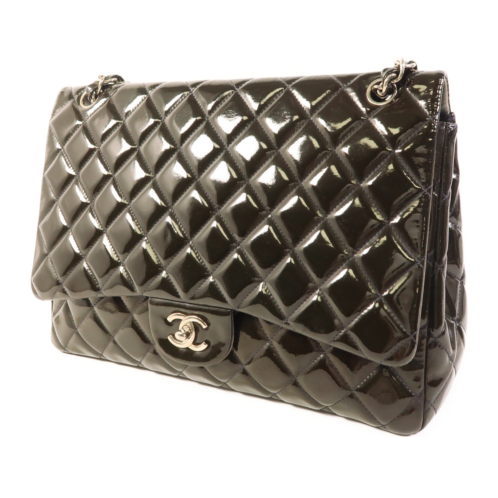 CHANEL 漆皮皮革Maxi Classic銀扣鏈帶肩背袋