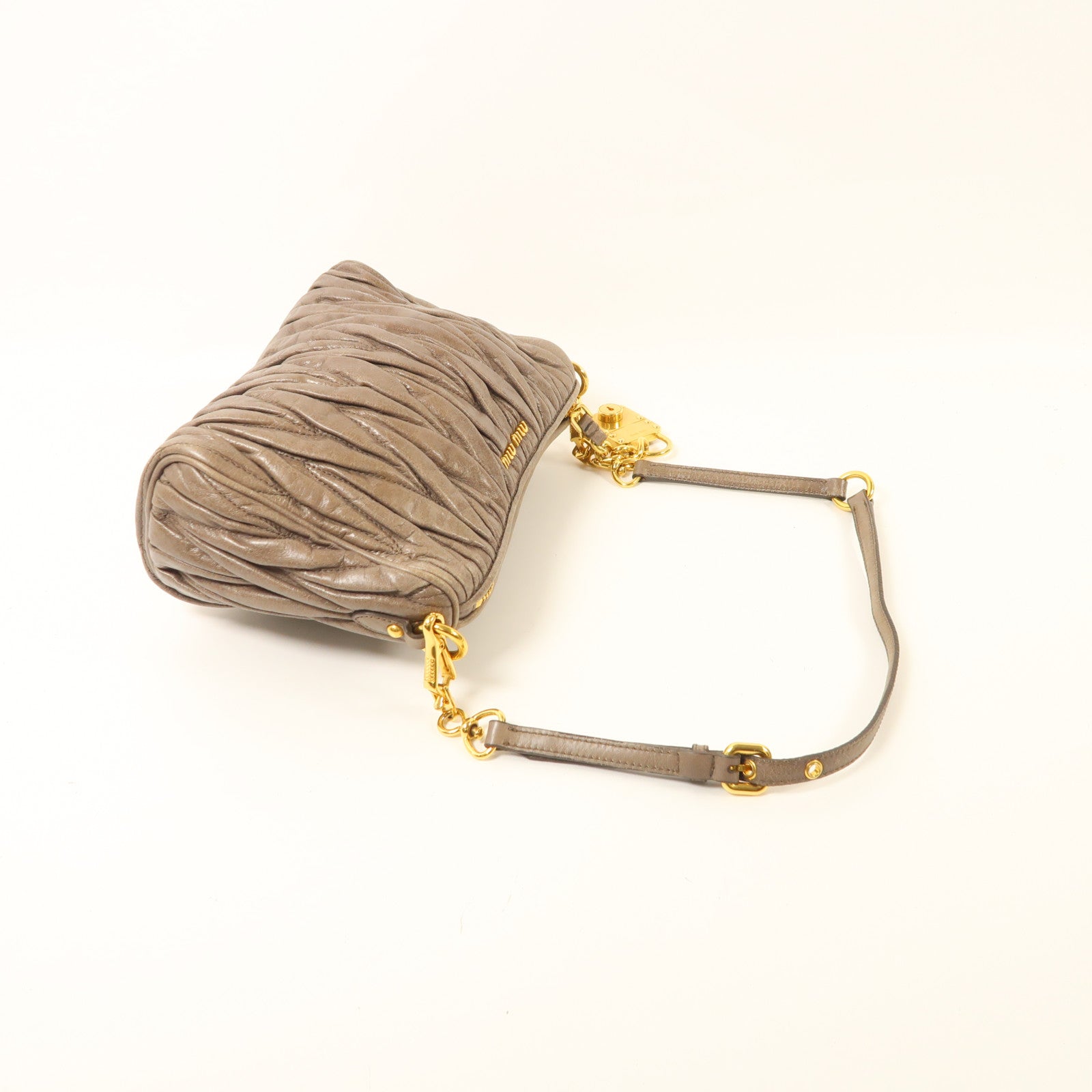 Miu Miu 牛皮皮革Shoulder Bag金扣肩背袋