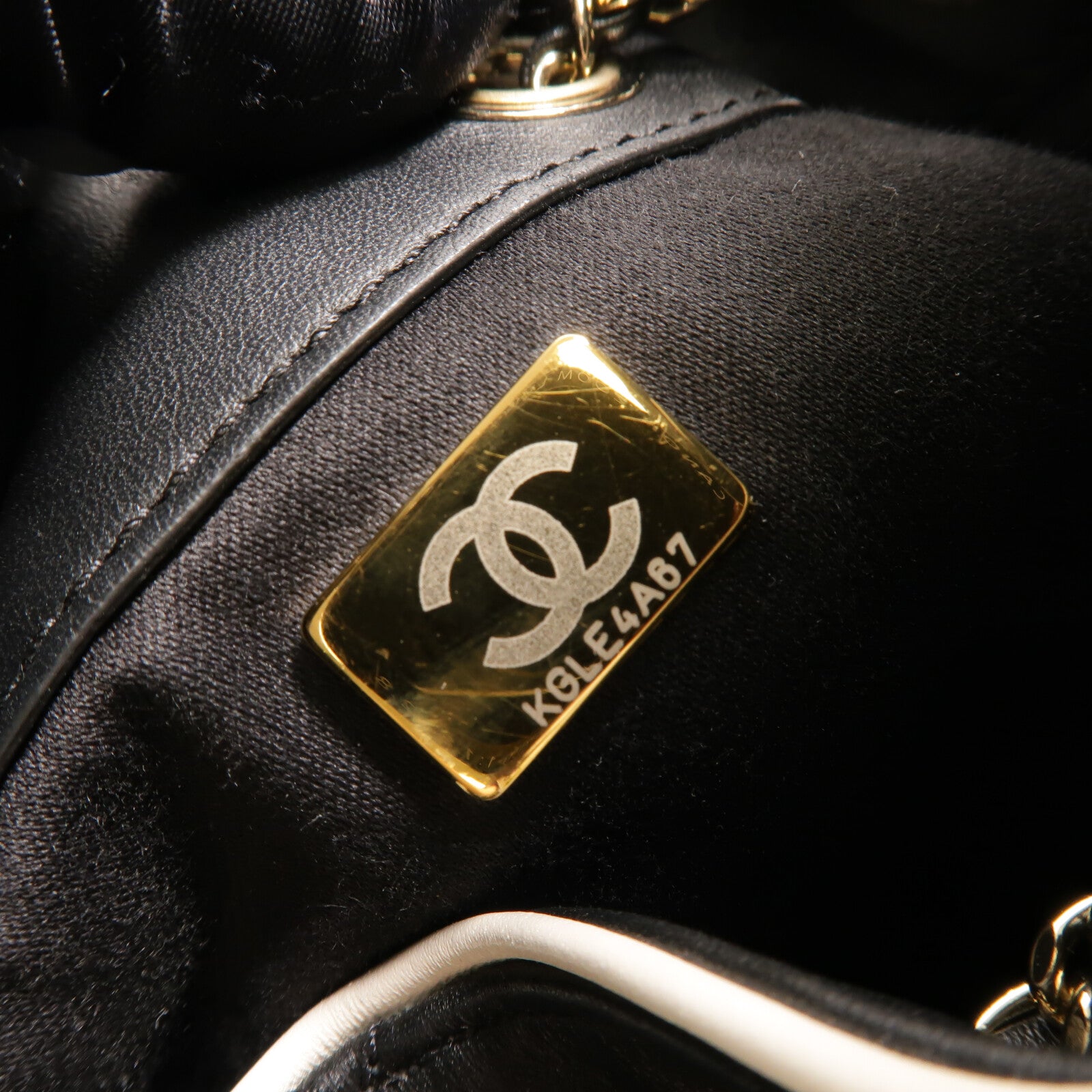 CHANEL 牛皮皮革Chanel 25 Small鏈帶肩背袋