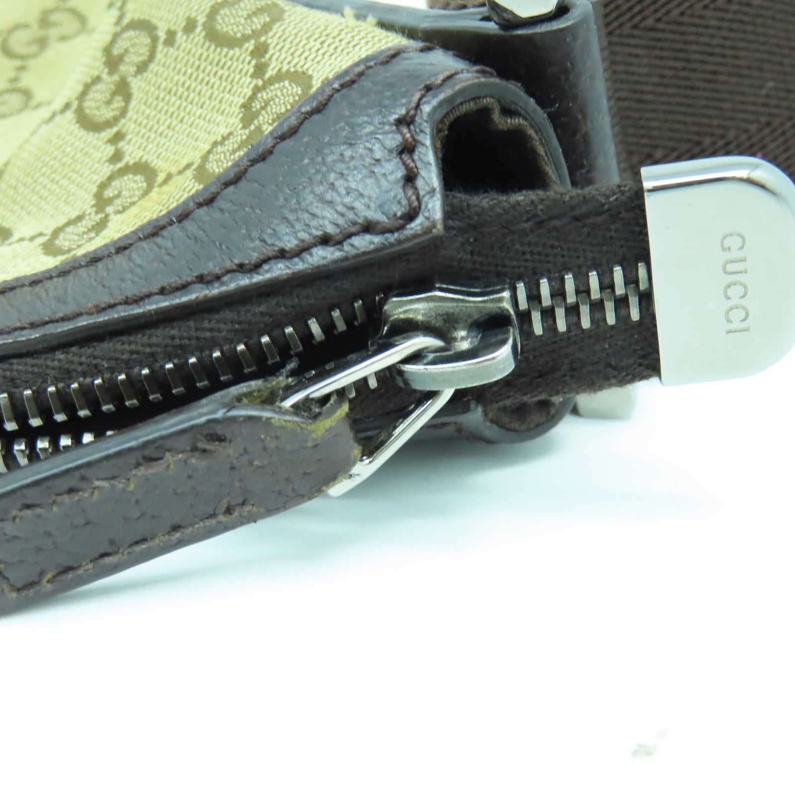 GUCCI 帆布GG Canvas Shoulder Bag銀扣肩背袋啡色