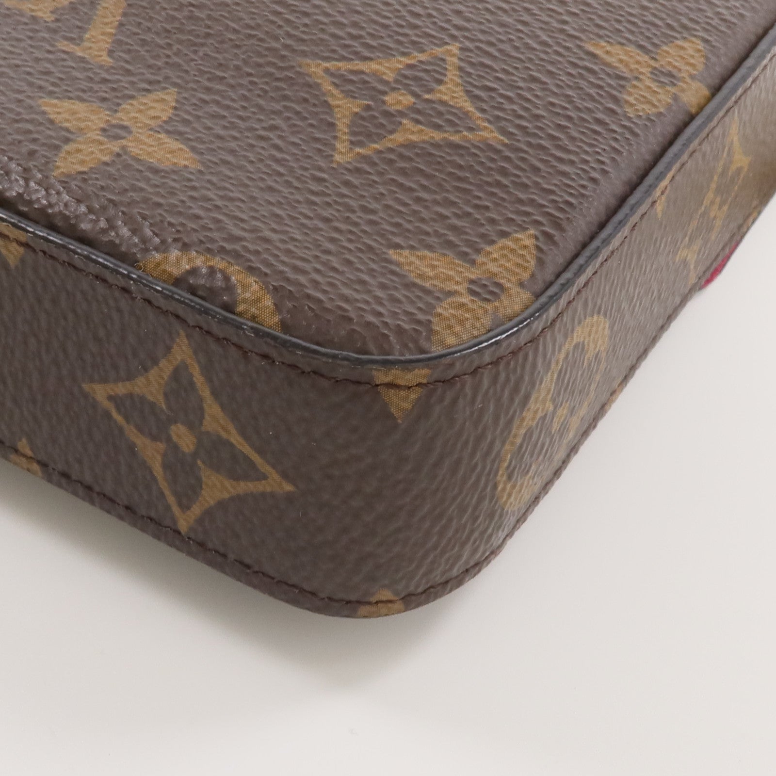 LOUIS VUITTON Monogram Pochette Felicie金扣鏈帶肩背袋