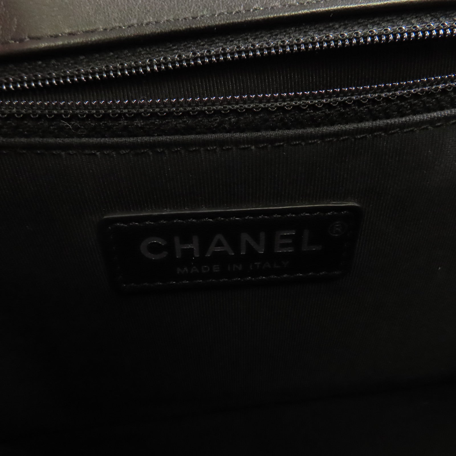 CHANEL 牛皮皮革Boy Chanel肩背袋