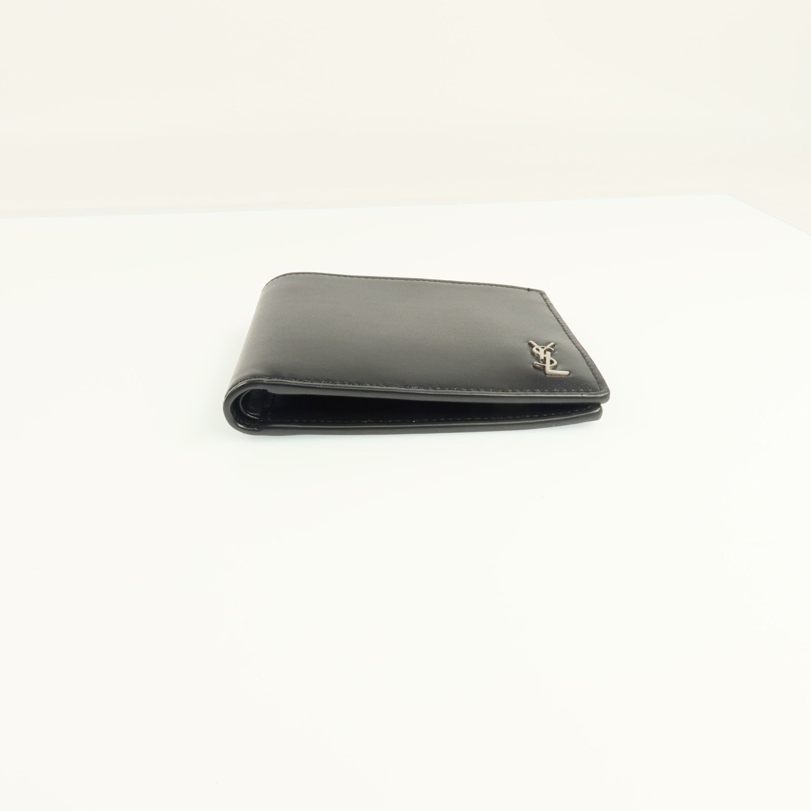 YVES SAINT LAURENT 牛皮皮革Wallet銀扣錢包