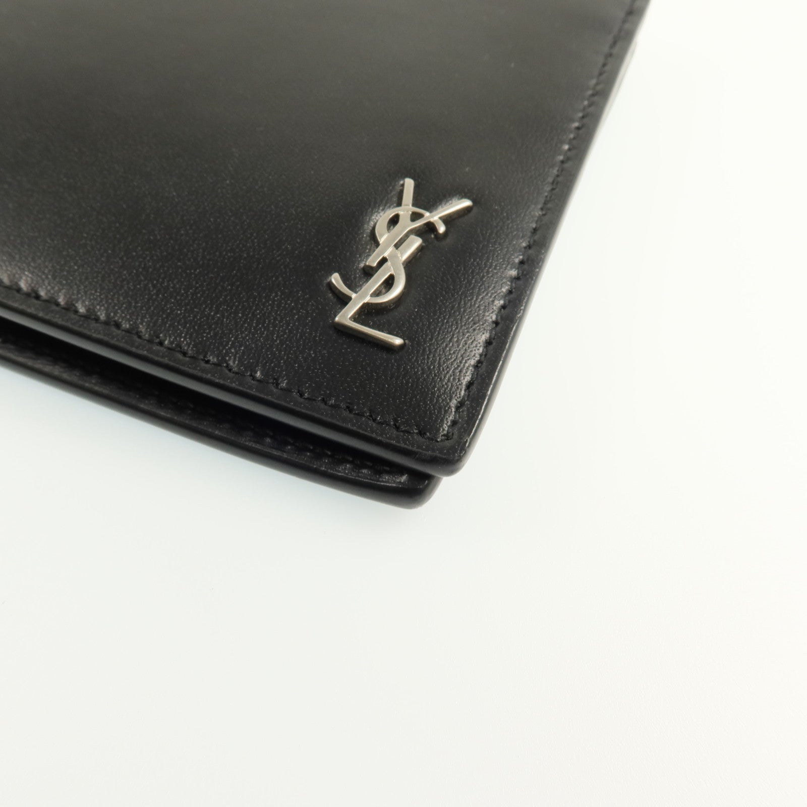 YVES SAINT LAURENT 牛皮皮革Wallet銀扣錢包