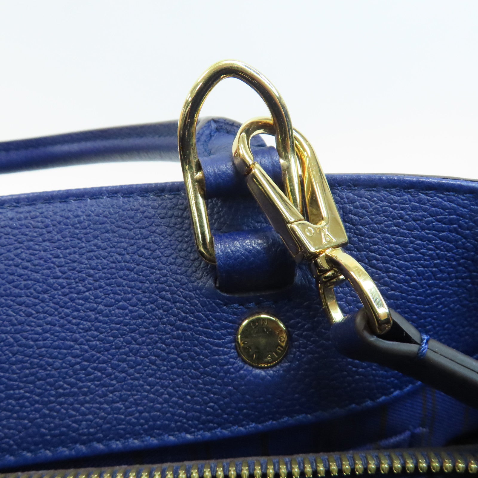 LOUIS VUITTON Monogram Empreinte Montaigne MM金扣手挽肩背兩用袋藍色
