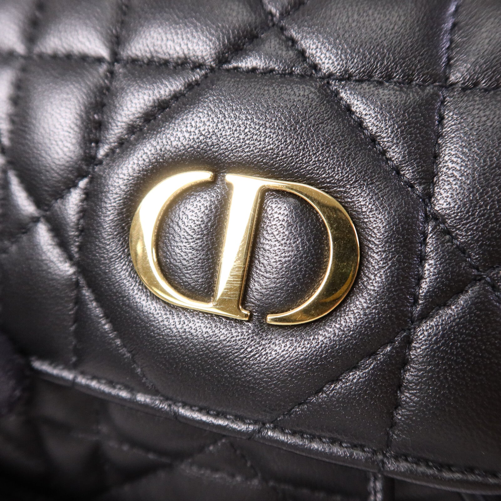 Dior 【激減優惠】羊皮皮革Caro Backpack Medium金扣背包