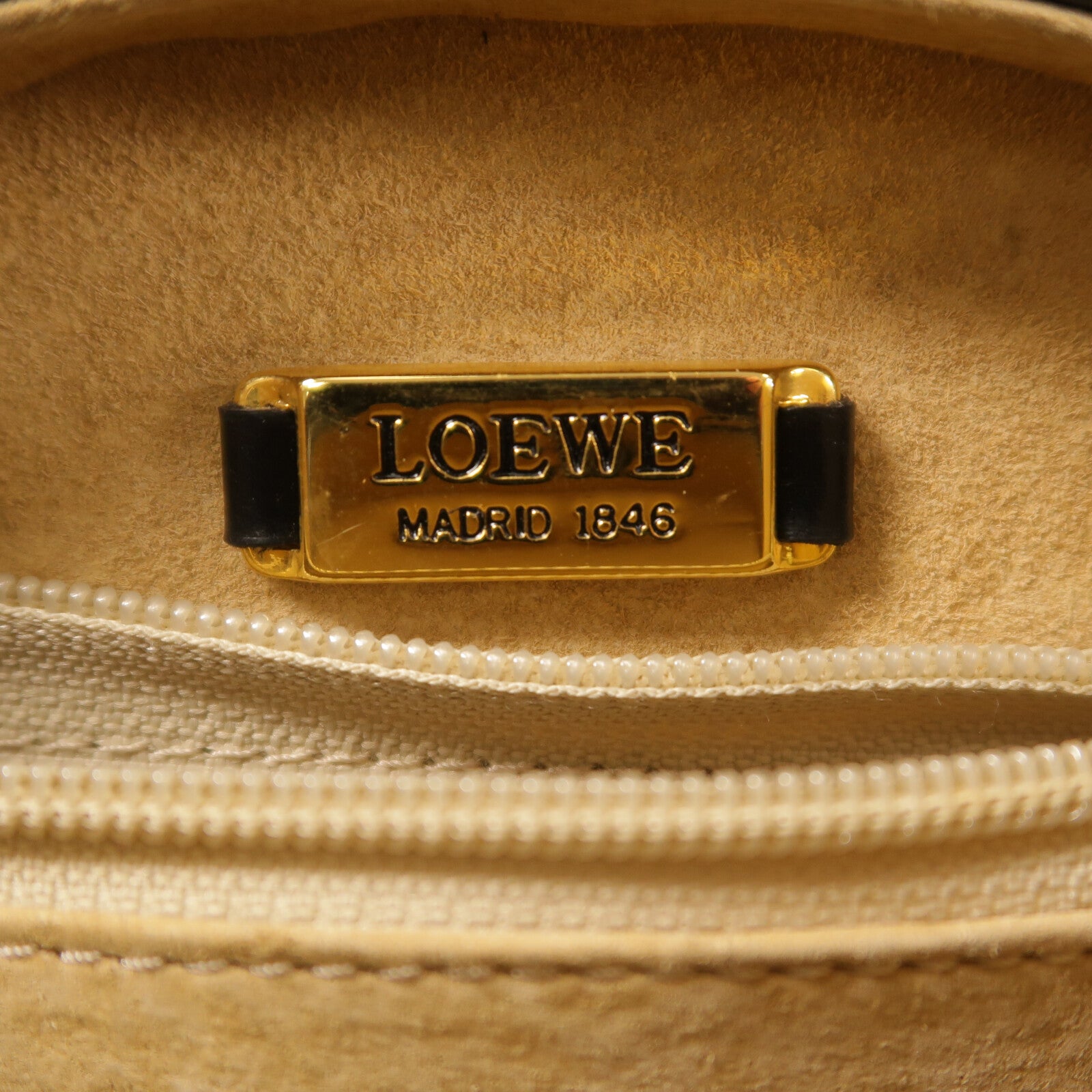 LOEWE 牛皮皮革Hand Bag手挽袋