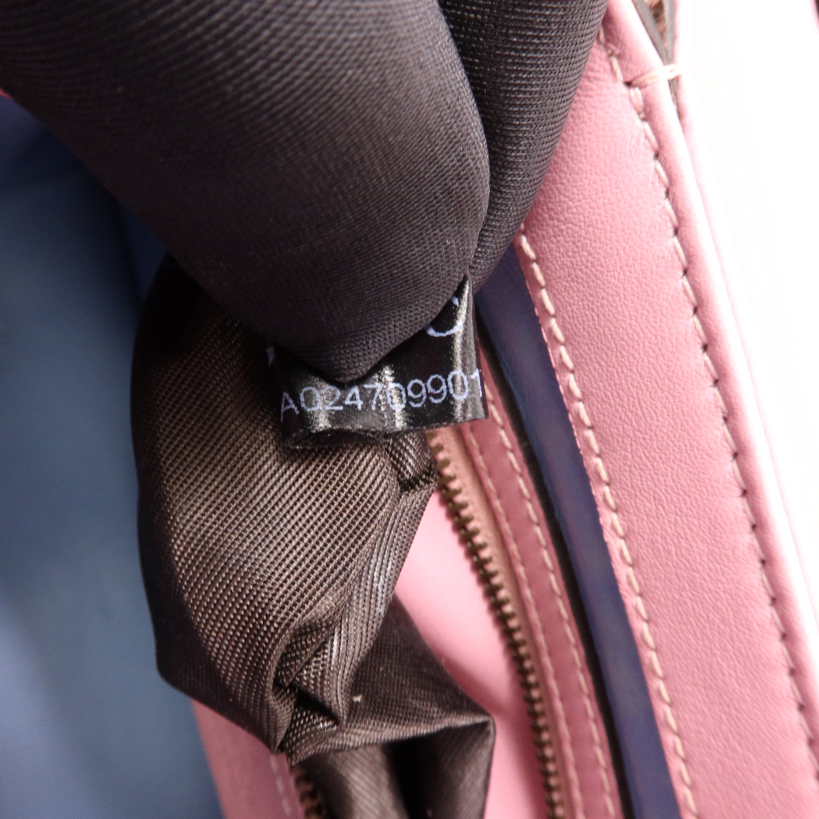 GUCCI 蛇皮皮革Queen Margaret金扣肩背袋