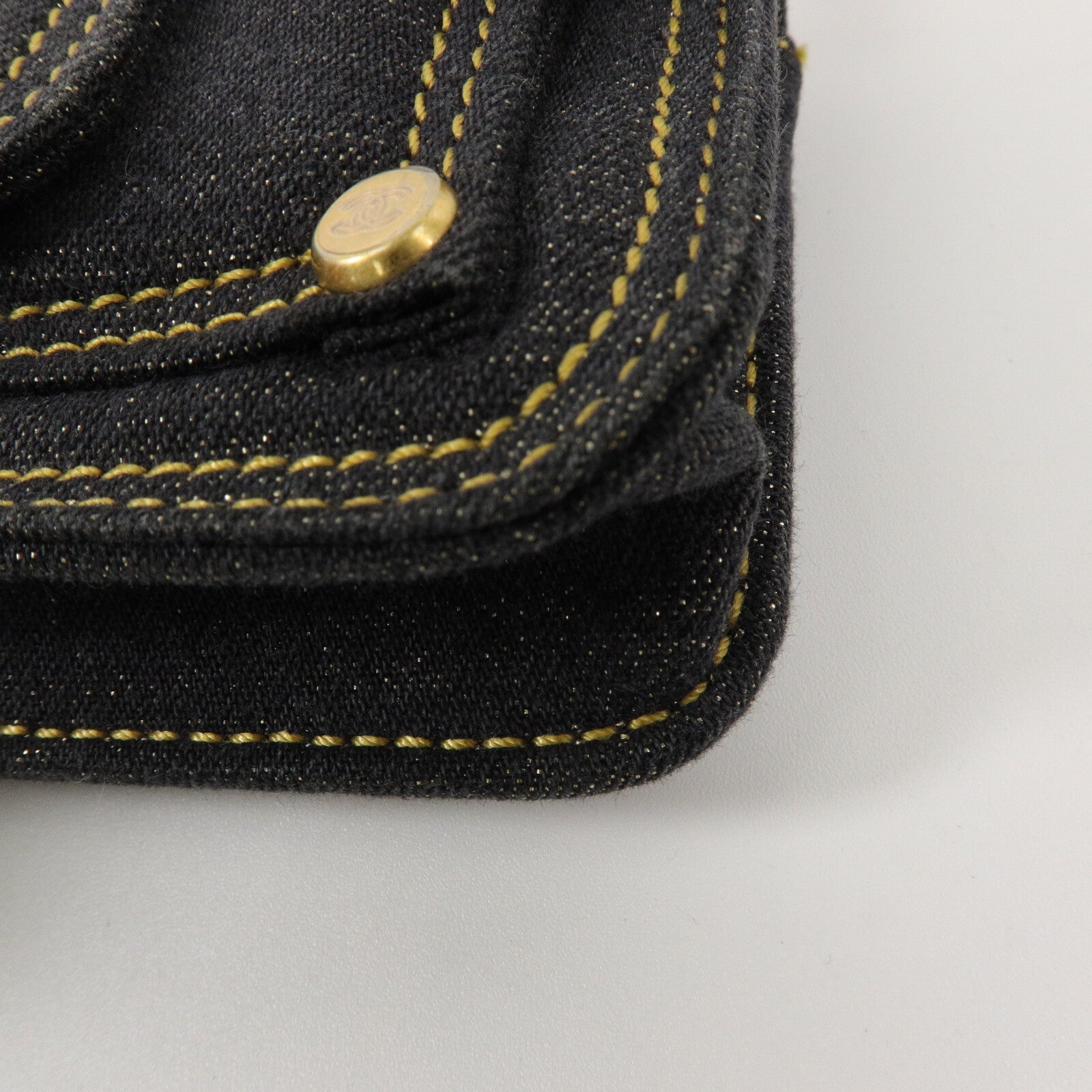 CHANEL 牛仔布Clutch with Chain鏈帶肩背袋