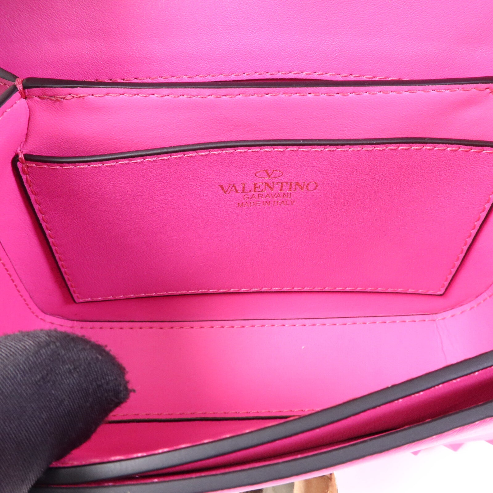 Valentino 牛皮皮革Rockstud 23金扣肩背袋
