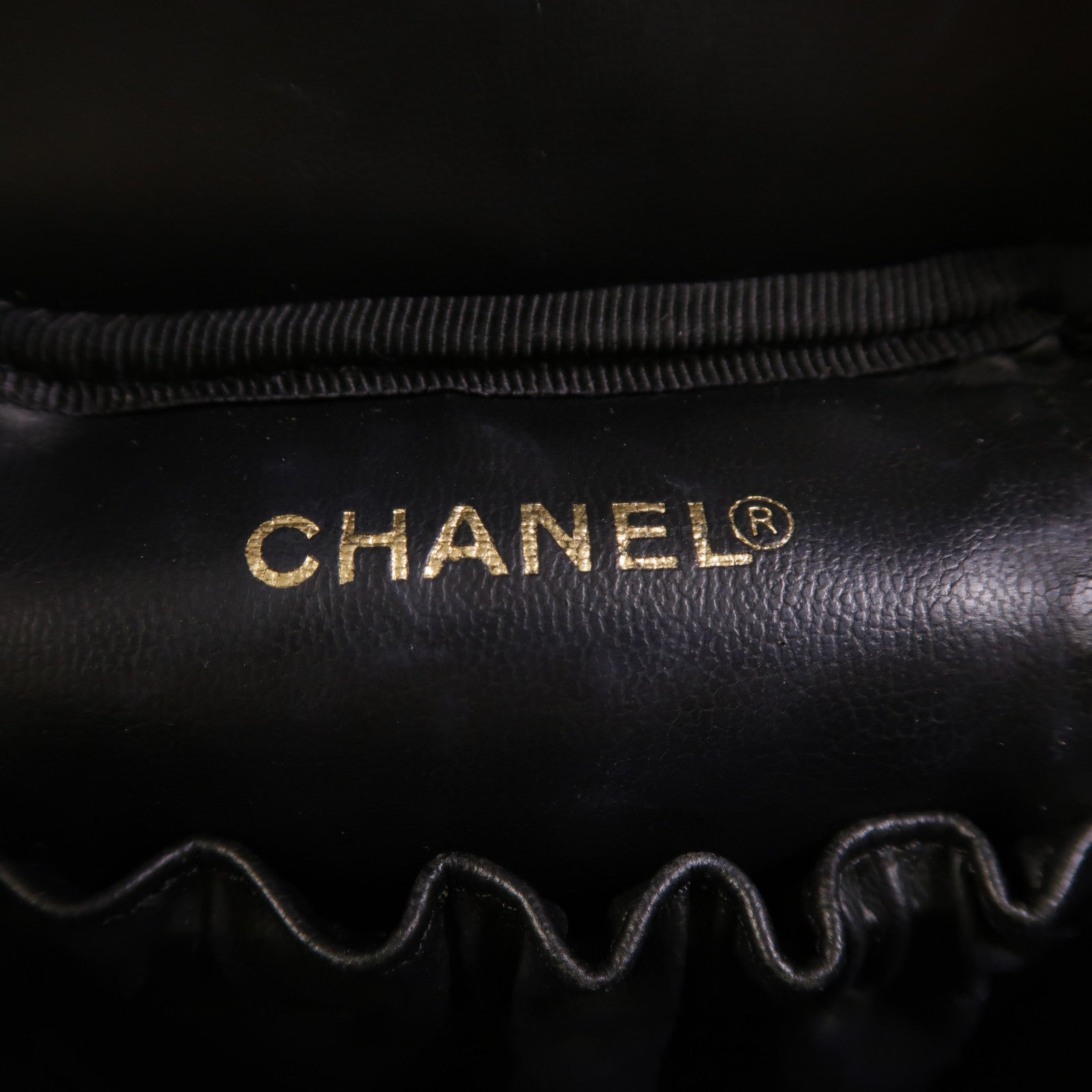 CHANEL 牛皮皮革Vintage Vanity Case金扣手挽袋