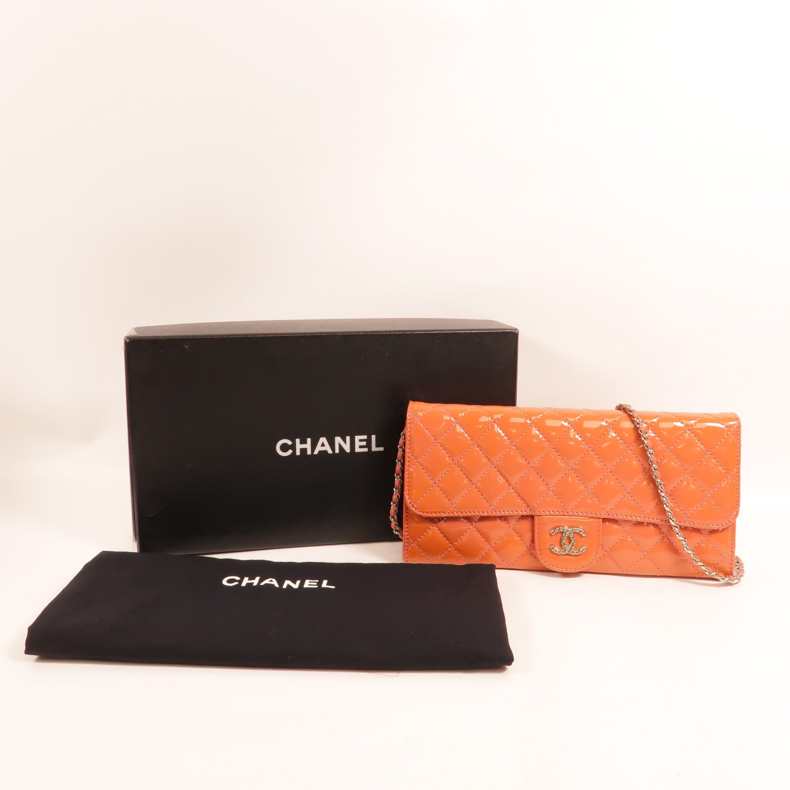 CHANEL 漆皮皮革Wallet On Chain肩背袋