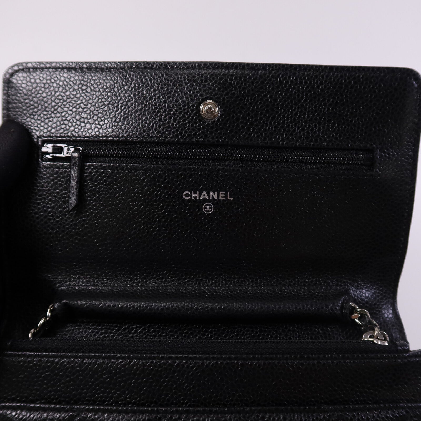 CHANEL 牛皮皮革WOC Wallet On Chain銀扣鏈帶肩背袋