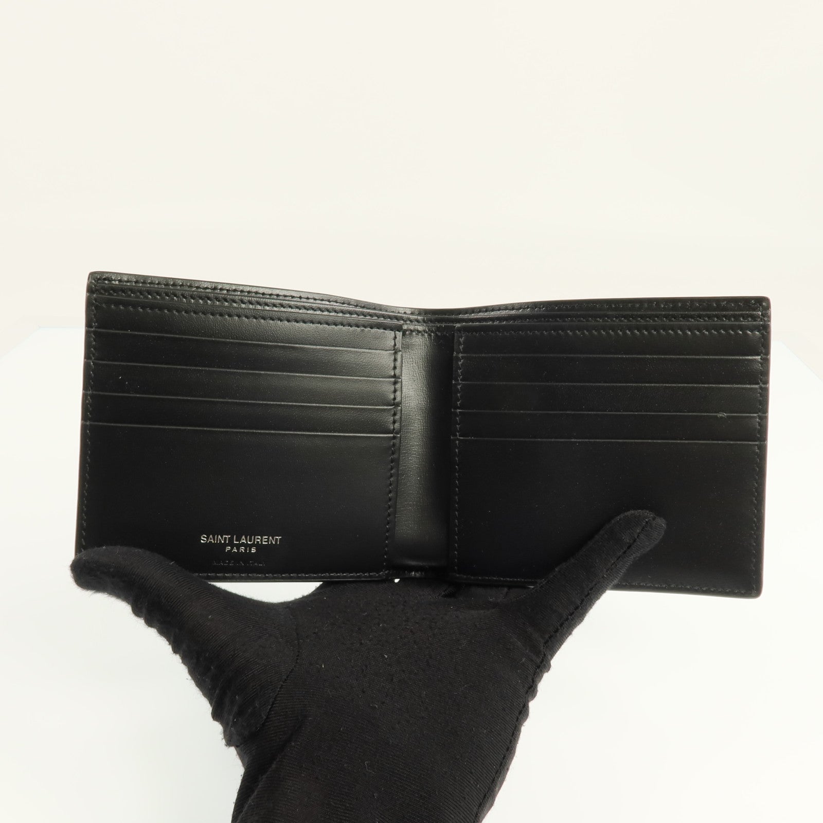 YVES SAINT LAURENT 牛皮皮革Wallet銀扣錢包