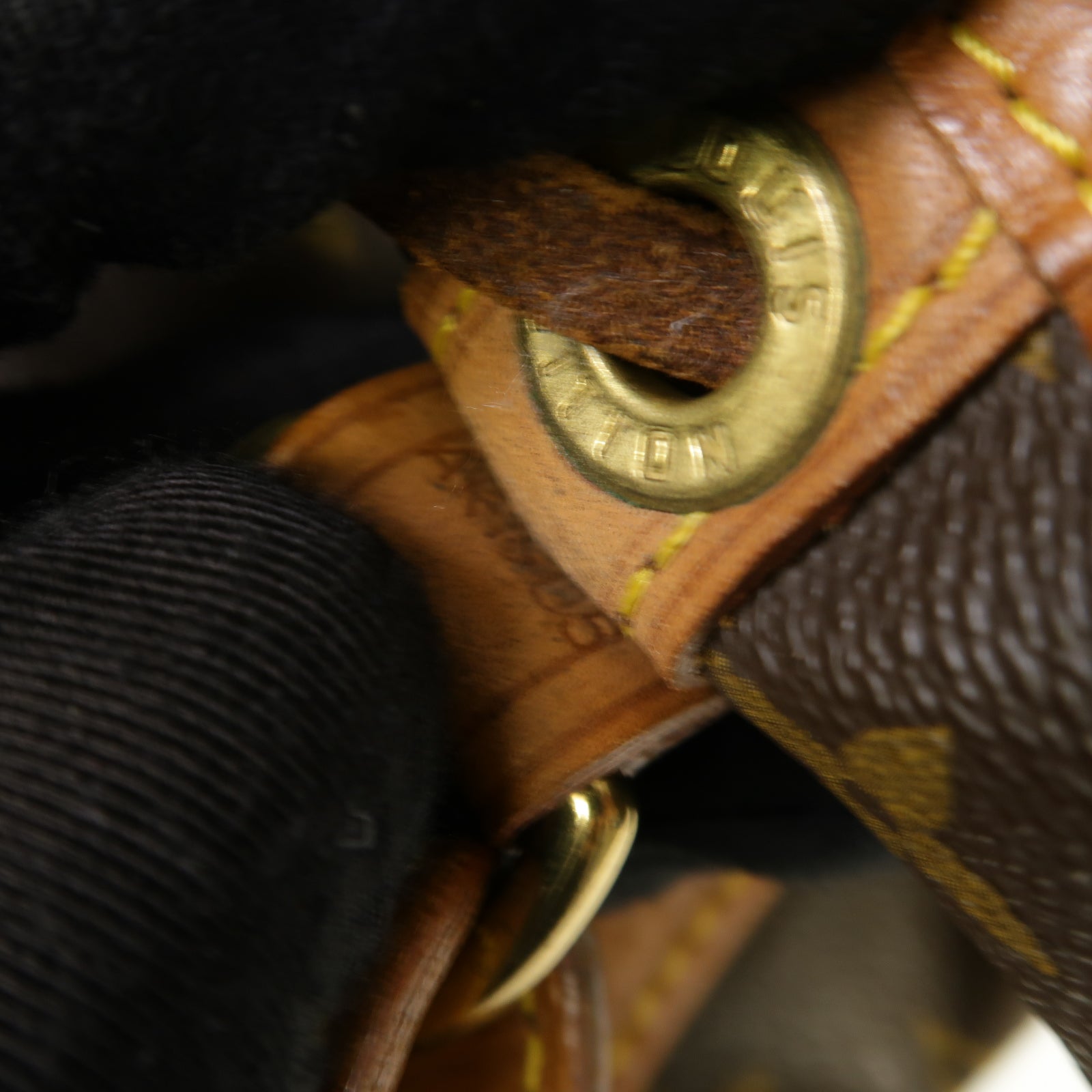 LOUIS VUITTON Monogram Noe金扣肩背袋棕色