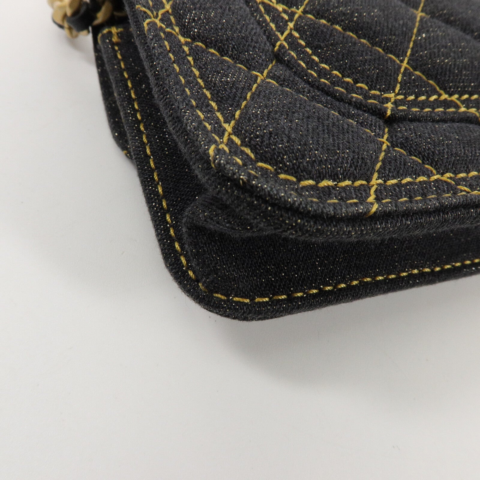 CHANEL 牛仔布Clutch with Chain鏈帶肩背袋