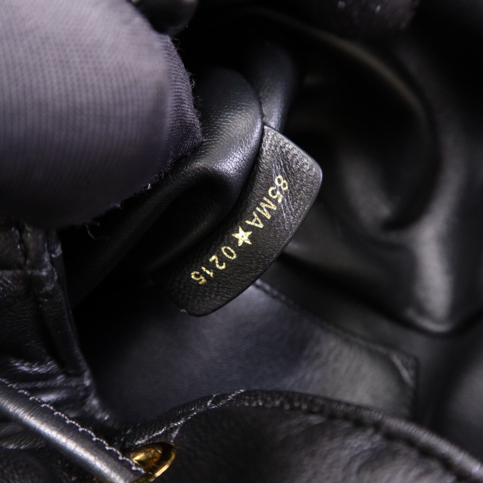 Dior 【激減優惠】羊皮皮革Caro Backpack Medium金扣背包