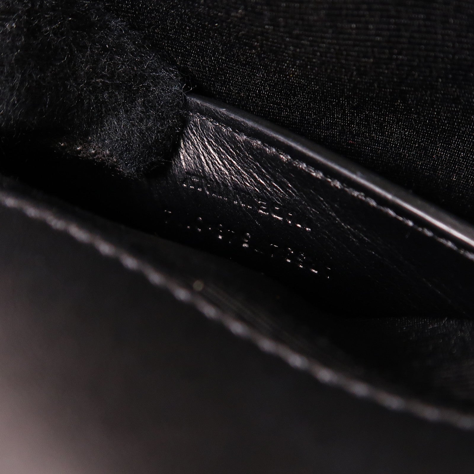 SAINT LAURENT 牛皮皮革Chain Shoulder金扣鏈帶肩背袋