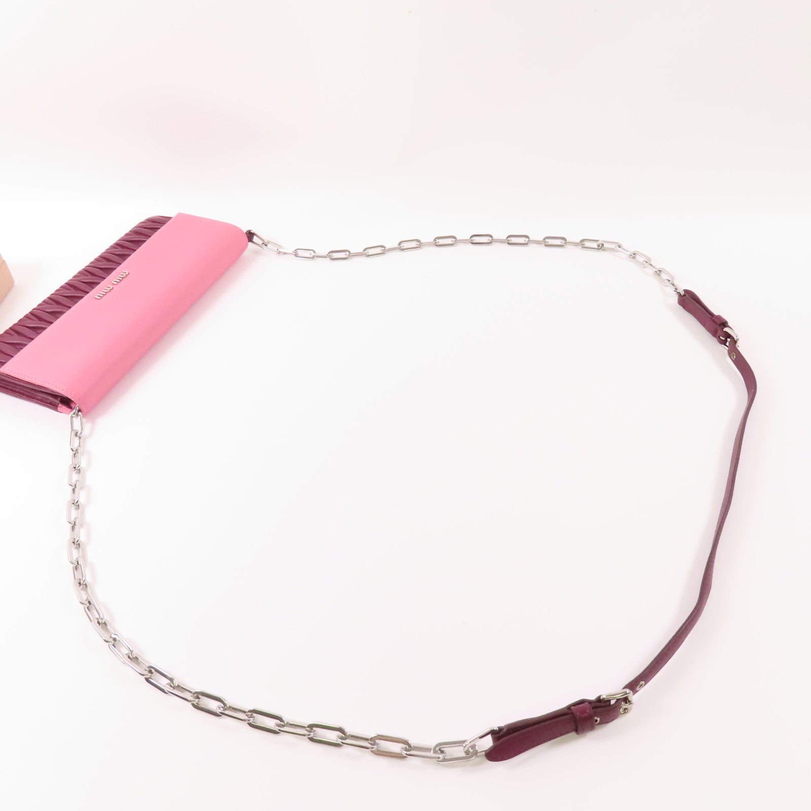 Miu Miu 【激減優惠】羊皮皮革Chain Shoulder Wallet銀扣鏈帶肩背袋