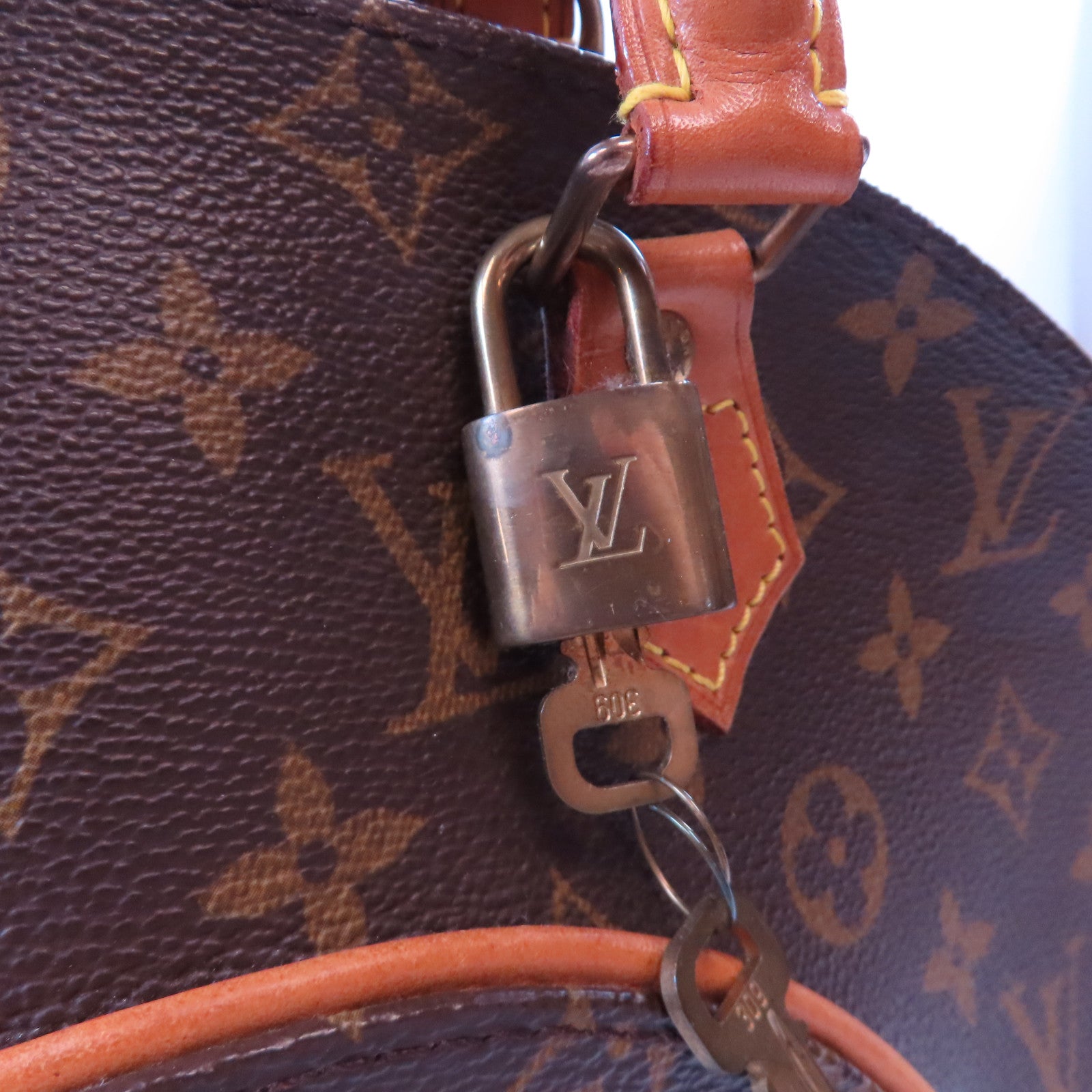 LOUIS VUITTON Monogram Elipse MM金扣手挽袋啡色