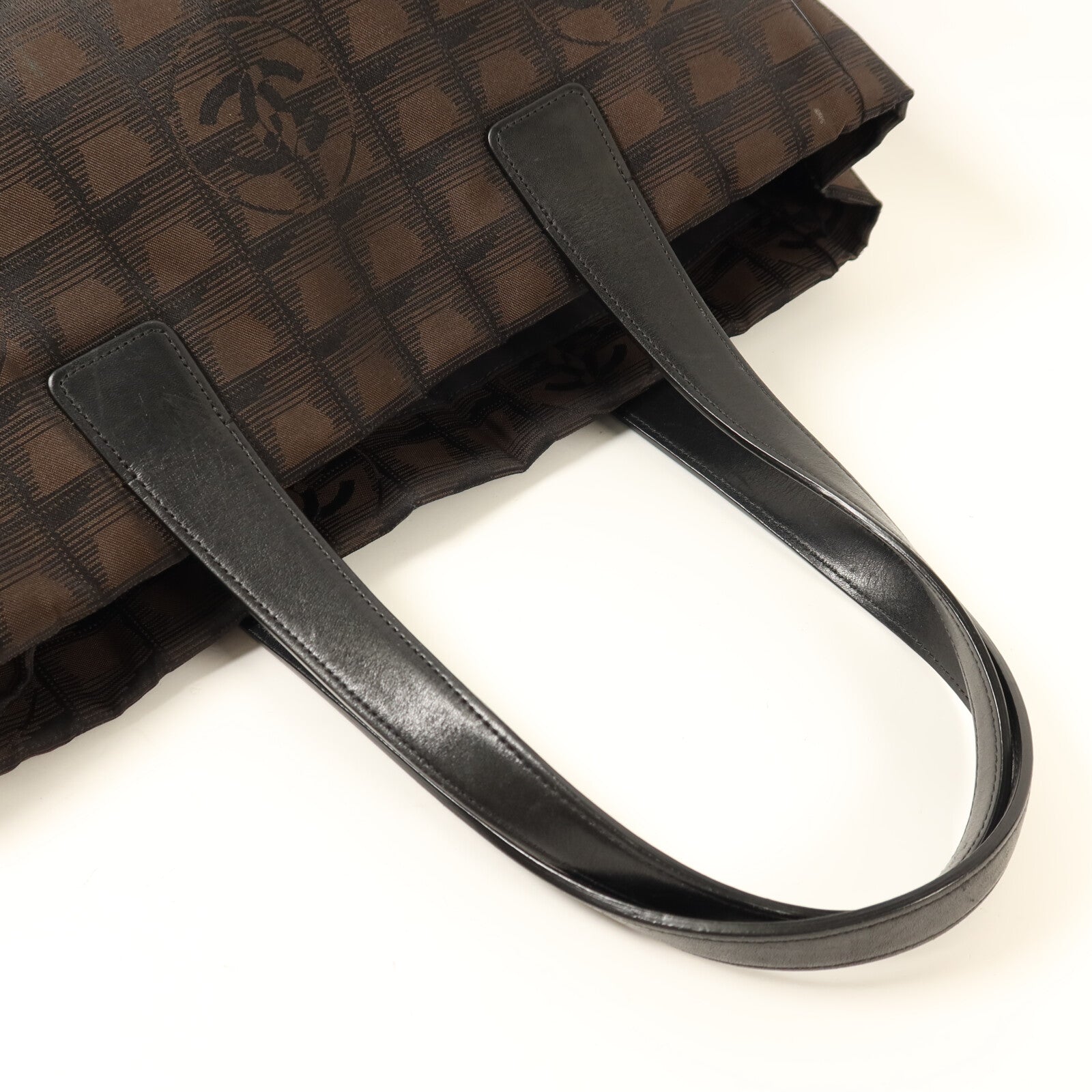 CHANEL 【激減優惠】尼龍New Travel Line Tote銀扣手挽袋