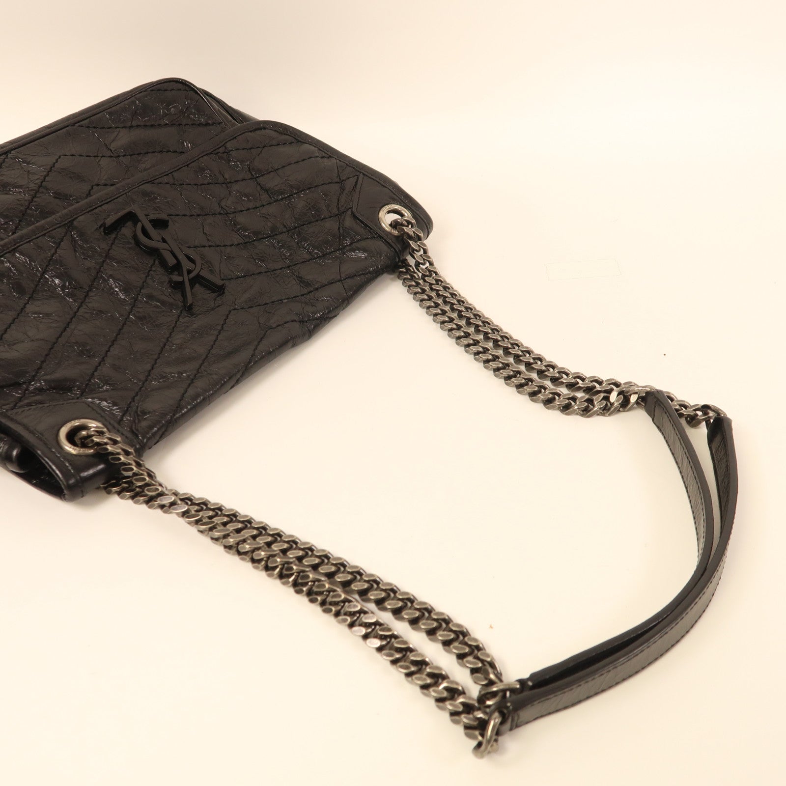 SAINT LAURENT 牛皮皮革Niki Medium銀扣鏈帶肩背袋黑色