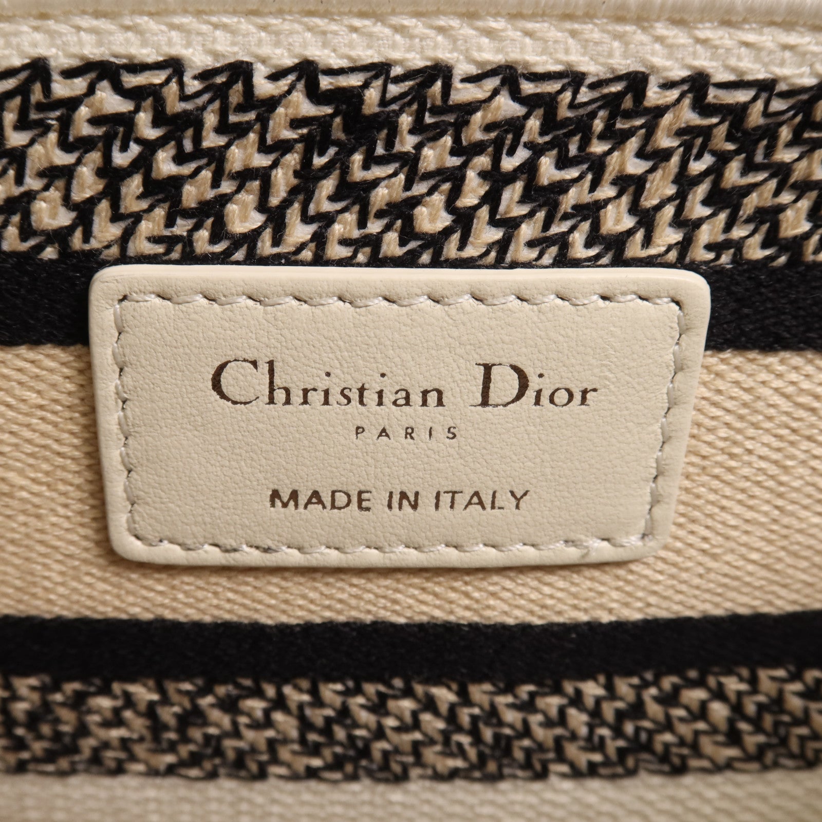 Dior 帆布Lady Dior Medium銀扣手挽肩背兩用袋