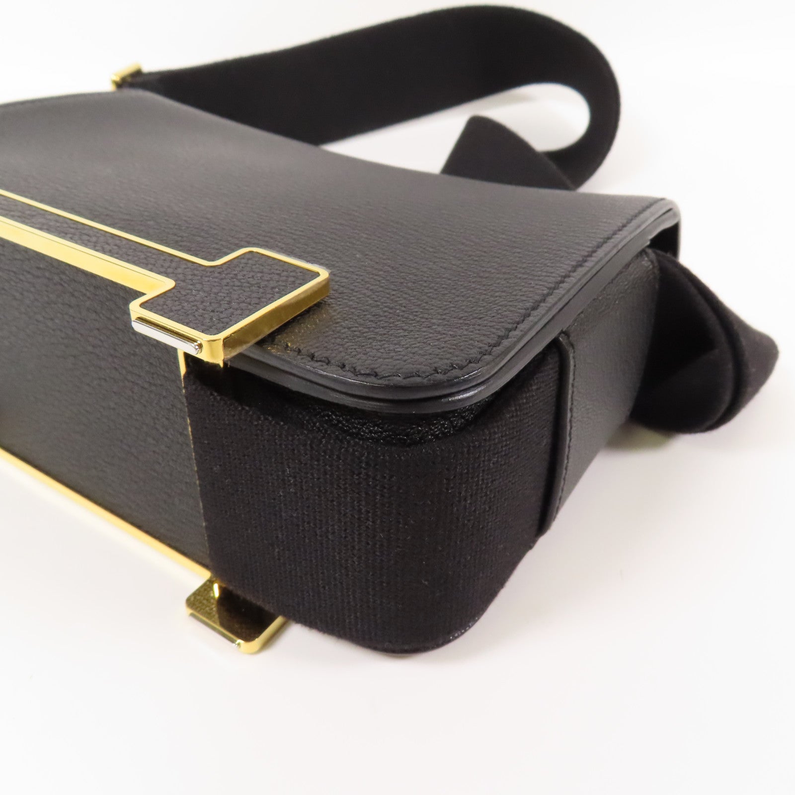 HERMES Chevre皮革金扣Geta肩背袋Noir