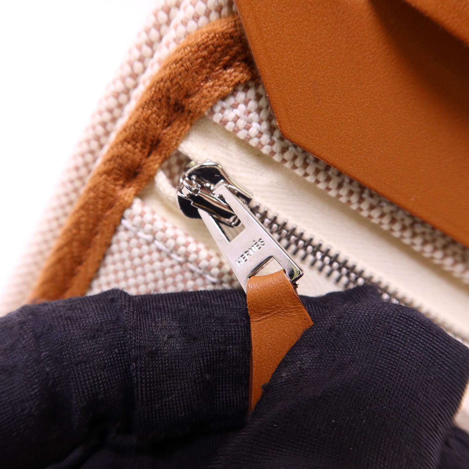 HERMES 帆布Mini Herbag銀扣肩背袋Gold
