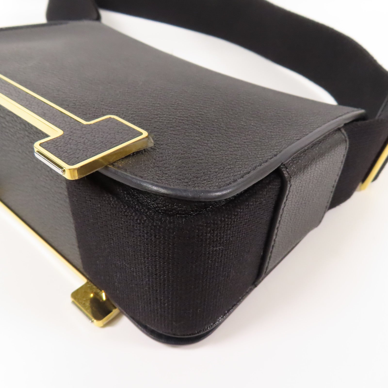 HERMES Chevre皮革金扣Geta肩背袋Noir