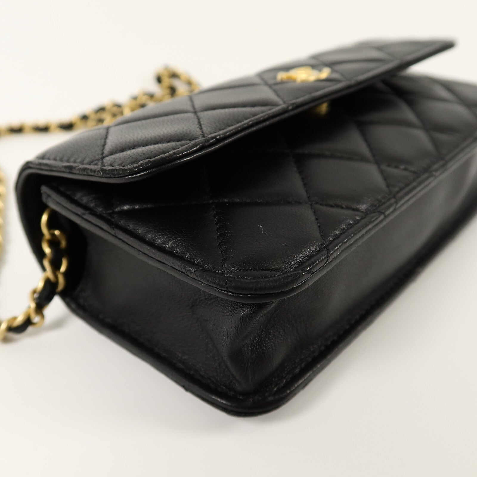 CHANEL 羊皮皮革Phone Bag鏈帶肩背袋