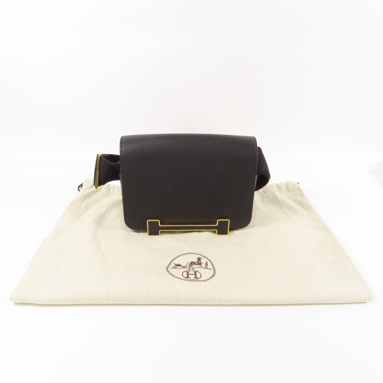 HERMES Chevre皮革金扣Geta肩背袋Noir