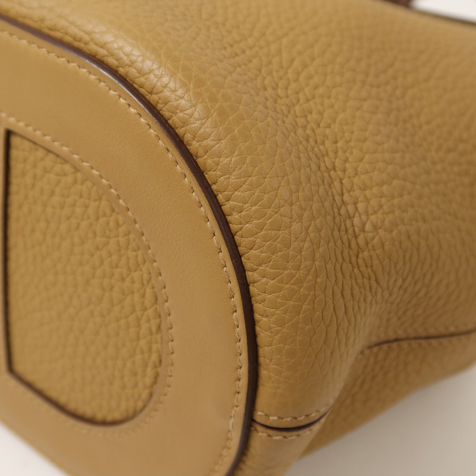 HERMES Clemence皮革In The Loop 18手挽袋Biscuit