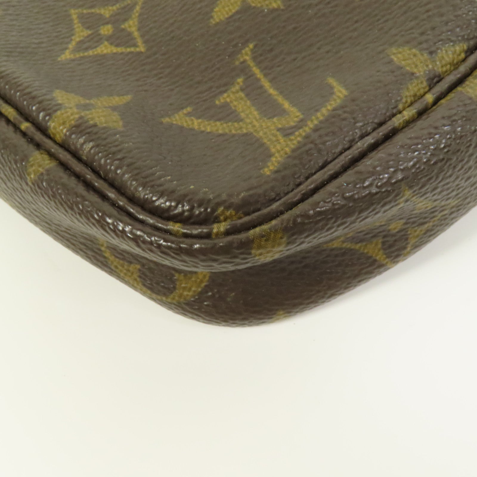LOUIS VUITTON Monogram Pochette Accessoires金扣手挽袋棕色