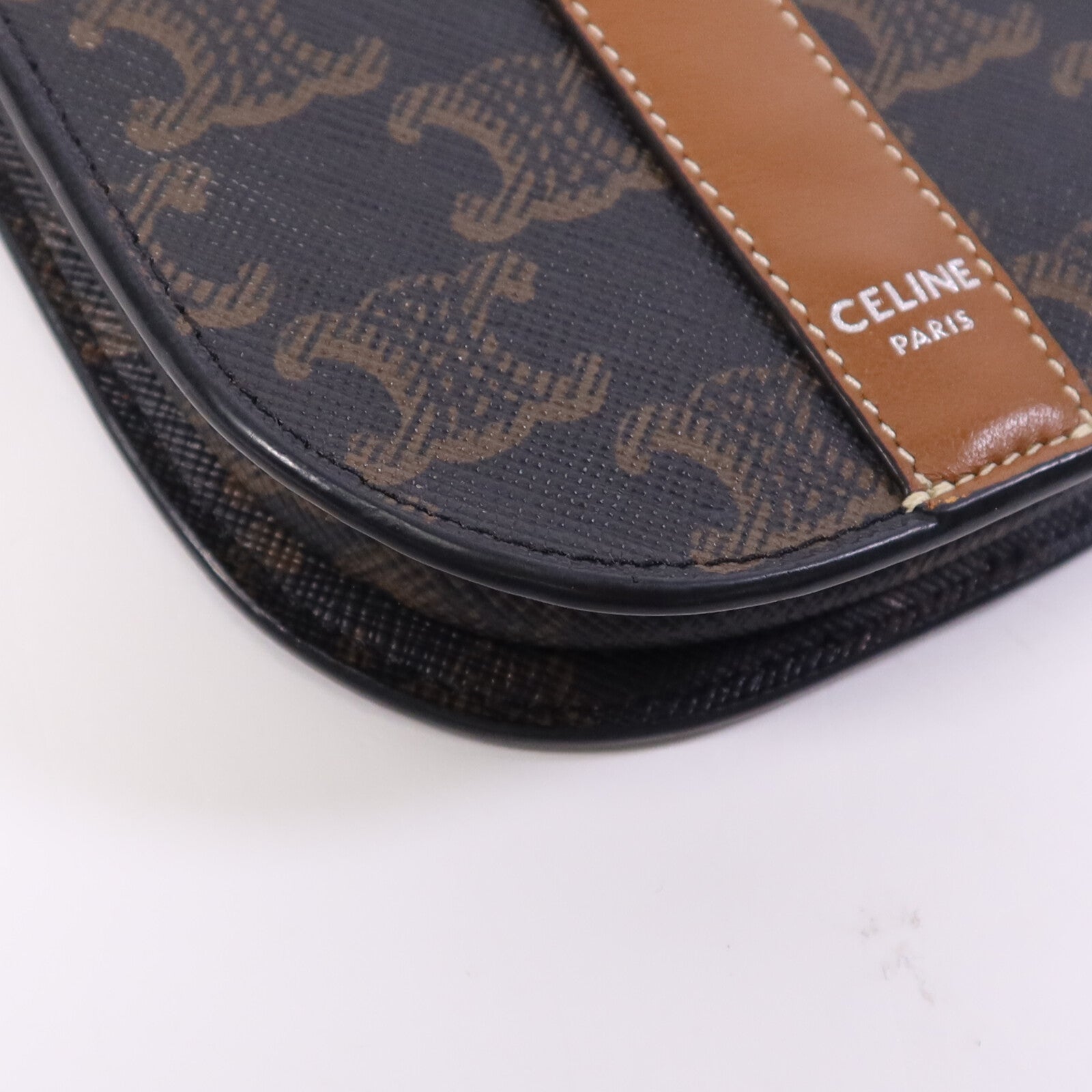 CELINE 塗層帆布Triomphe Phone Bag銀扣肩背手機袋