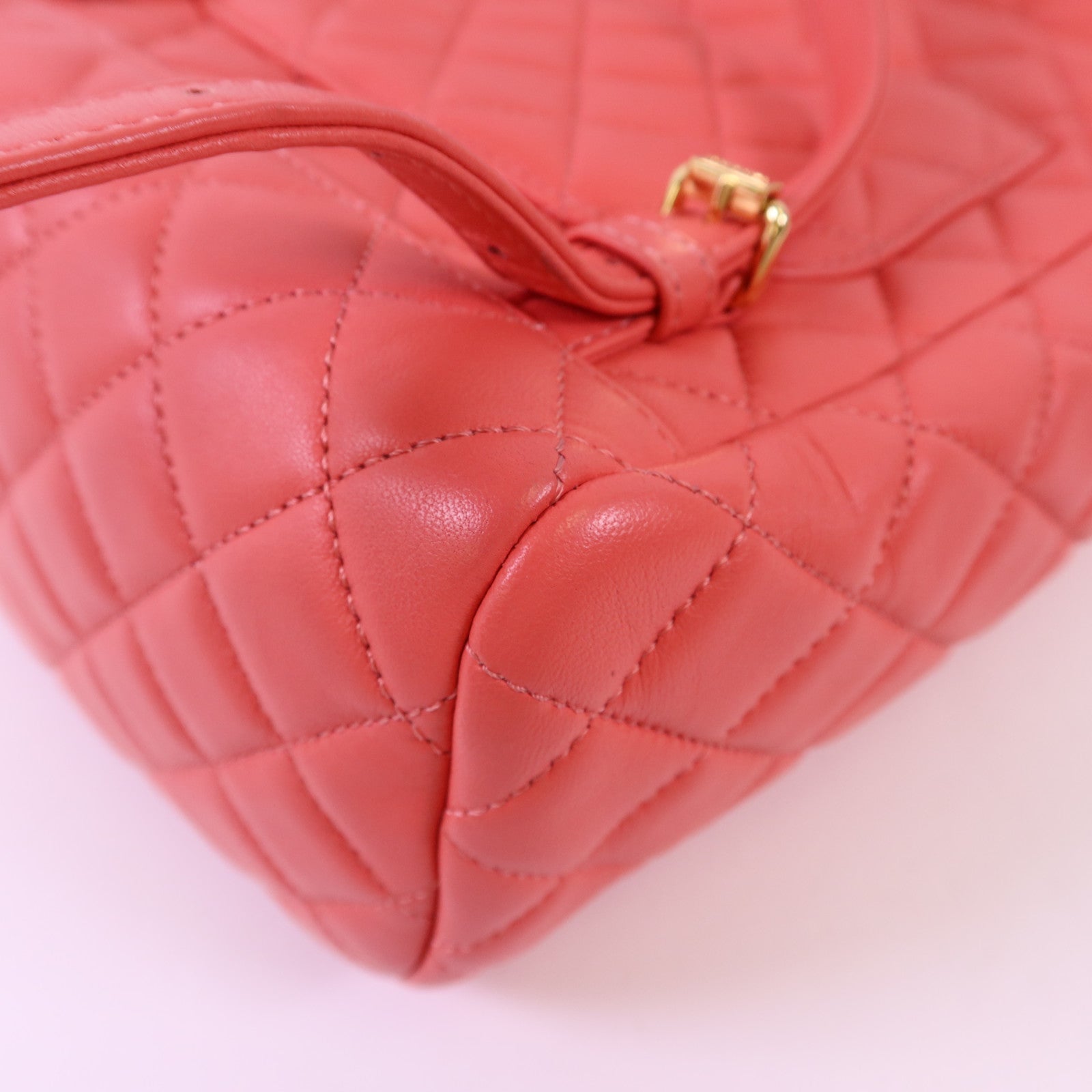CHANEL 【激減優惠】羊皮皮革Backpack金扣背包