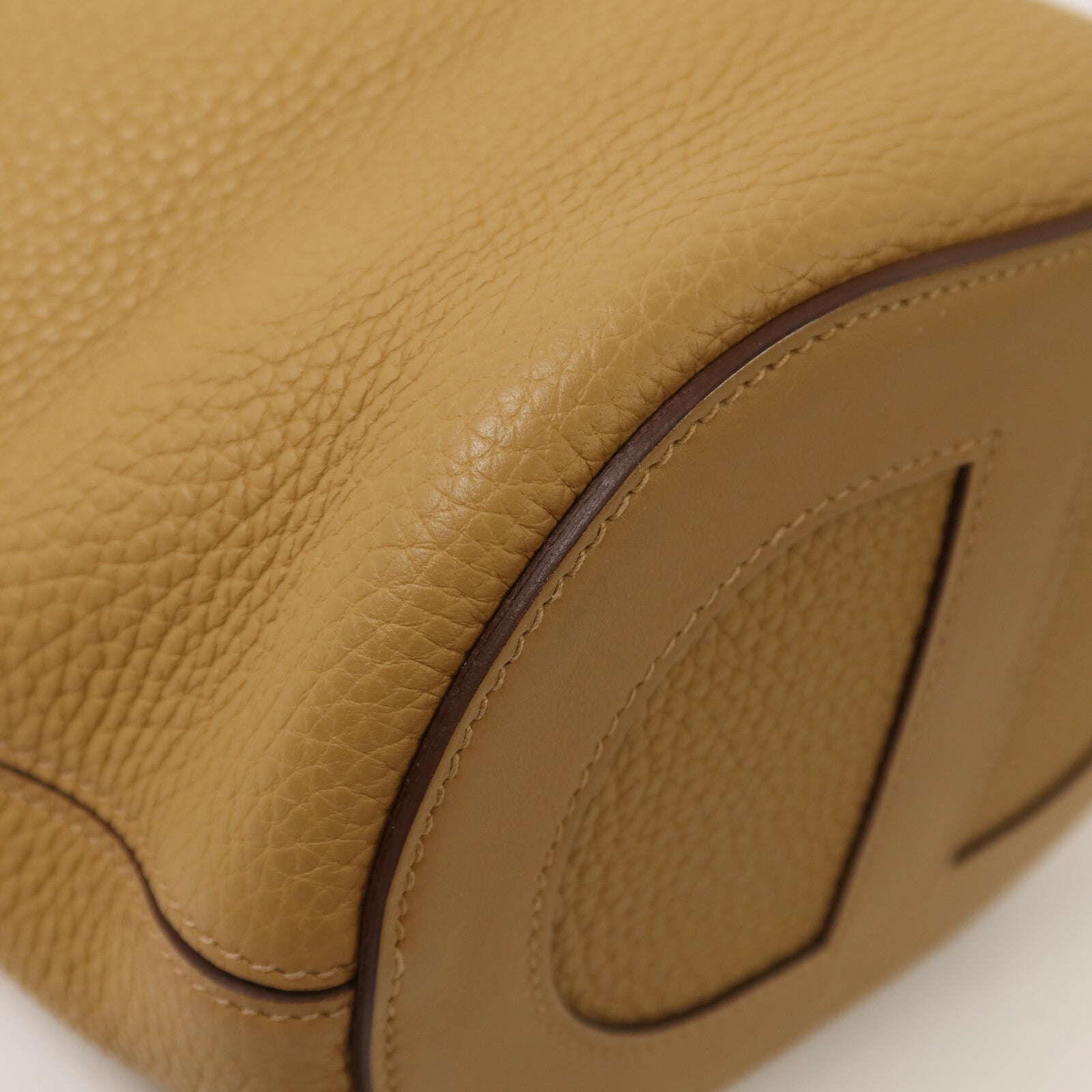 HERMES Clemence皮革In The Loop 18手挽袋Biscuit