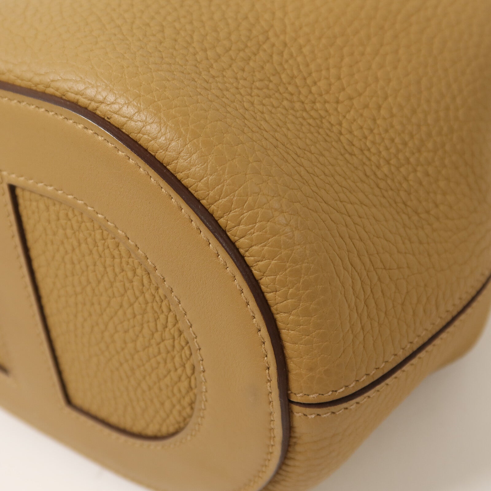 HERMES Clemence皮革In The Loop 18手挽袋Biscuit