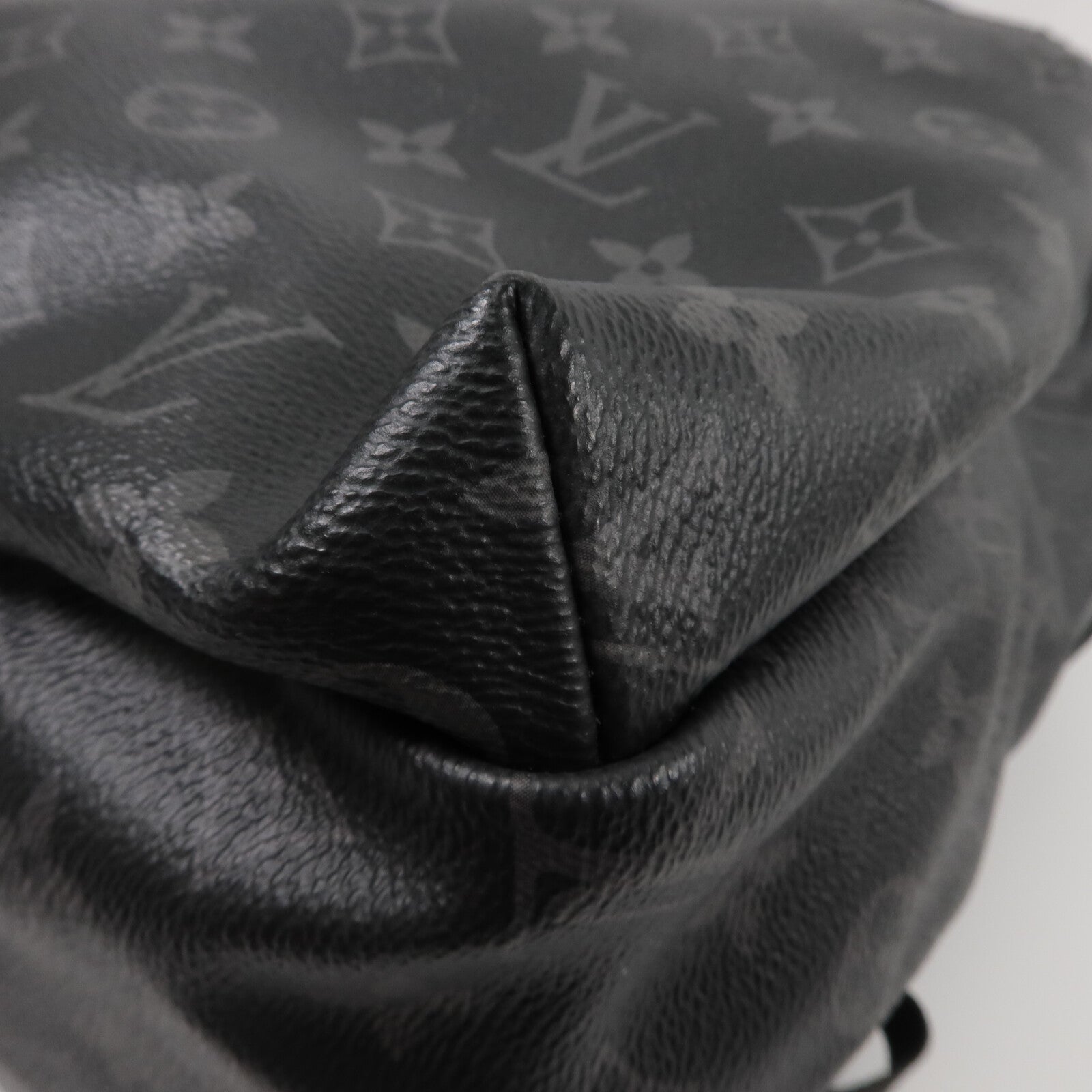 LOUIS VUITTON Monogram Eclipse Discovery PM背包